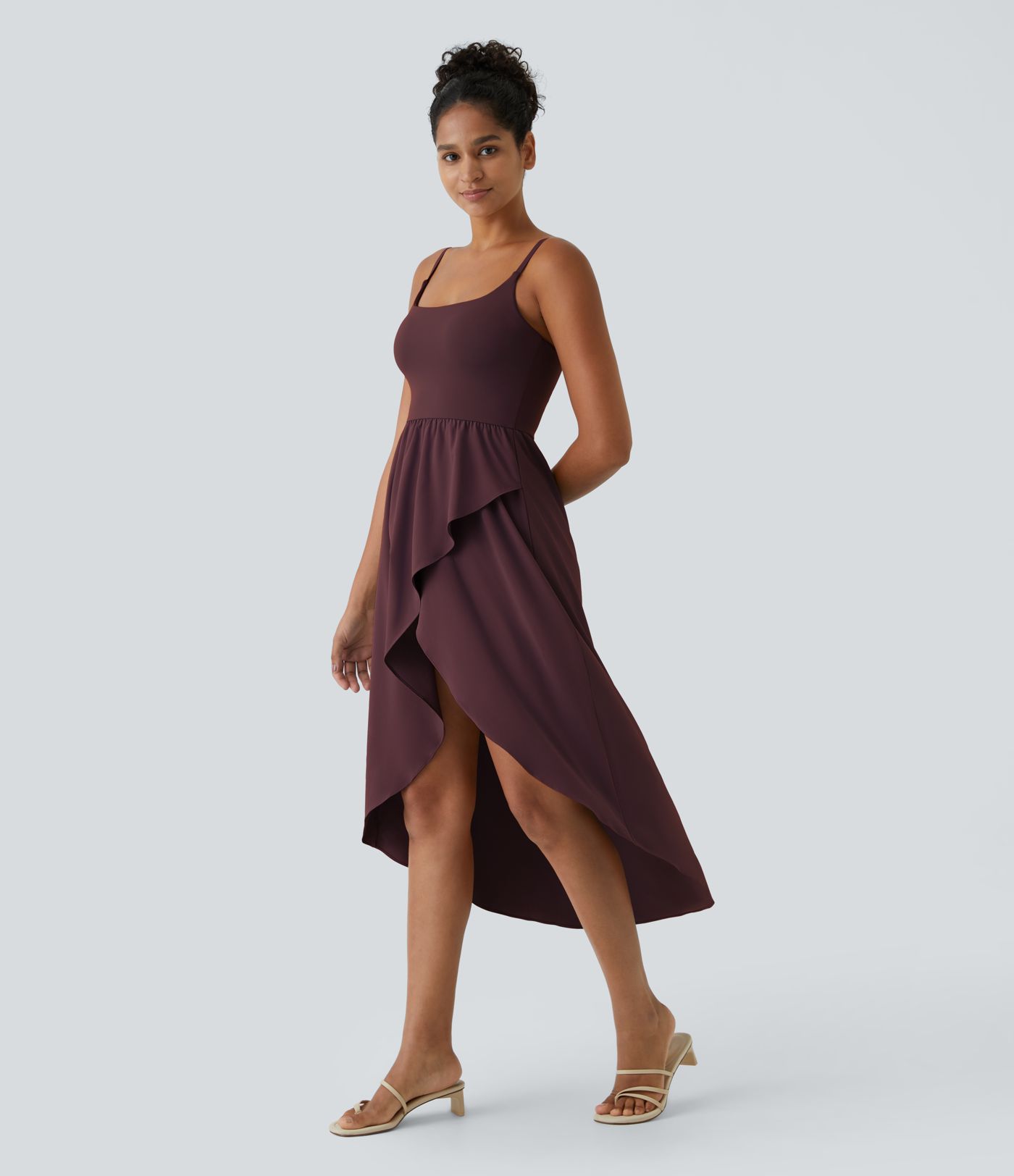 Breezeful™ Rückenfreies, lässiges, 2-teiliges Flowy-Midikleid mit Seitentaschen und asymmetrischem Crossover-Saum, schnell trocknend