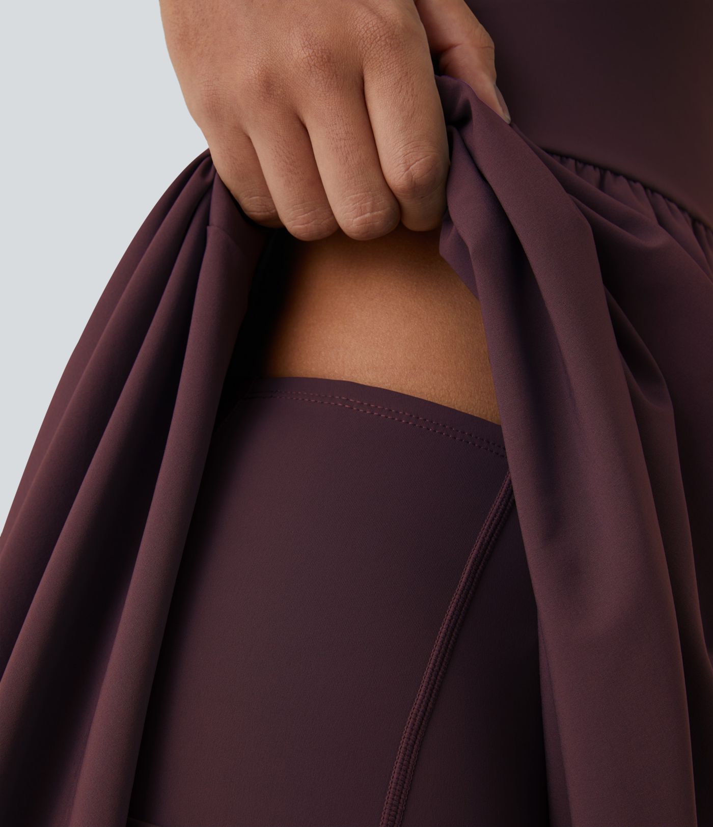 Breezeful™ Rückenfreies, lässiges, 2-teiliges Flowy-Midikleid mit Seitentaschen und asymmetrischem Crossover-Saum, schnell trocknend