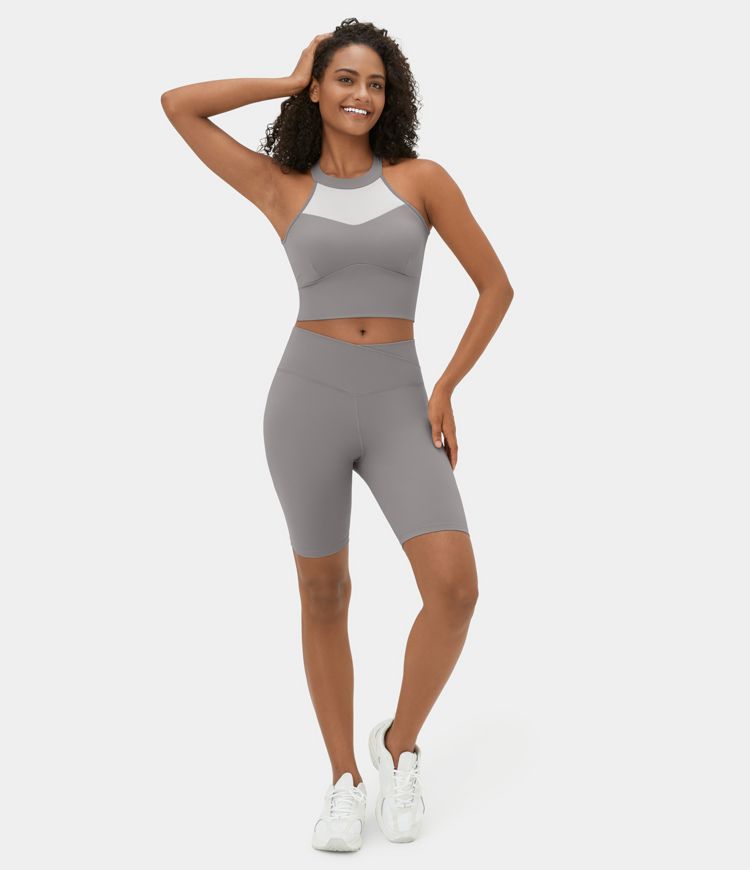 In My Feels Softlyzero™ Airy Rückenfreier, verdrehter Cool-Touch-Sport-BH mit Kontrastnetz, Neckholder und geringer Unterstützung