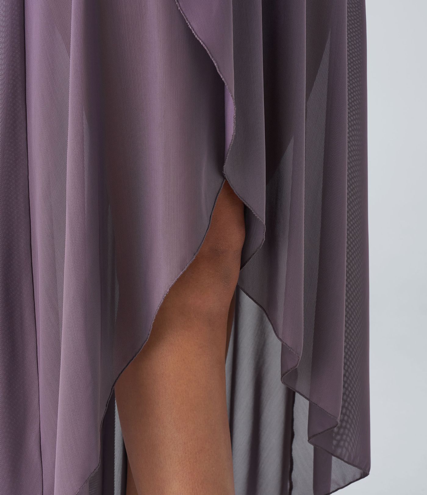 Maxirock aus Mesh mit hohem Bund, Rüschen, Seitentaschen, Rock mit integrierter Hose lang