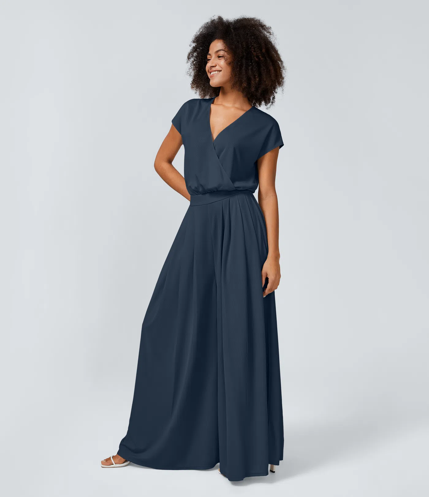 Combinaison Casual Col en V Jambes Large Plissée Manches Courtes Poche Latérale Gaufrée Fluide Combinaison Casual Col en V Jambes Large Plissée Manches Courtes Poche Latérale Gaufrée Fluide