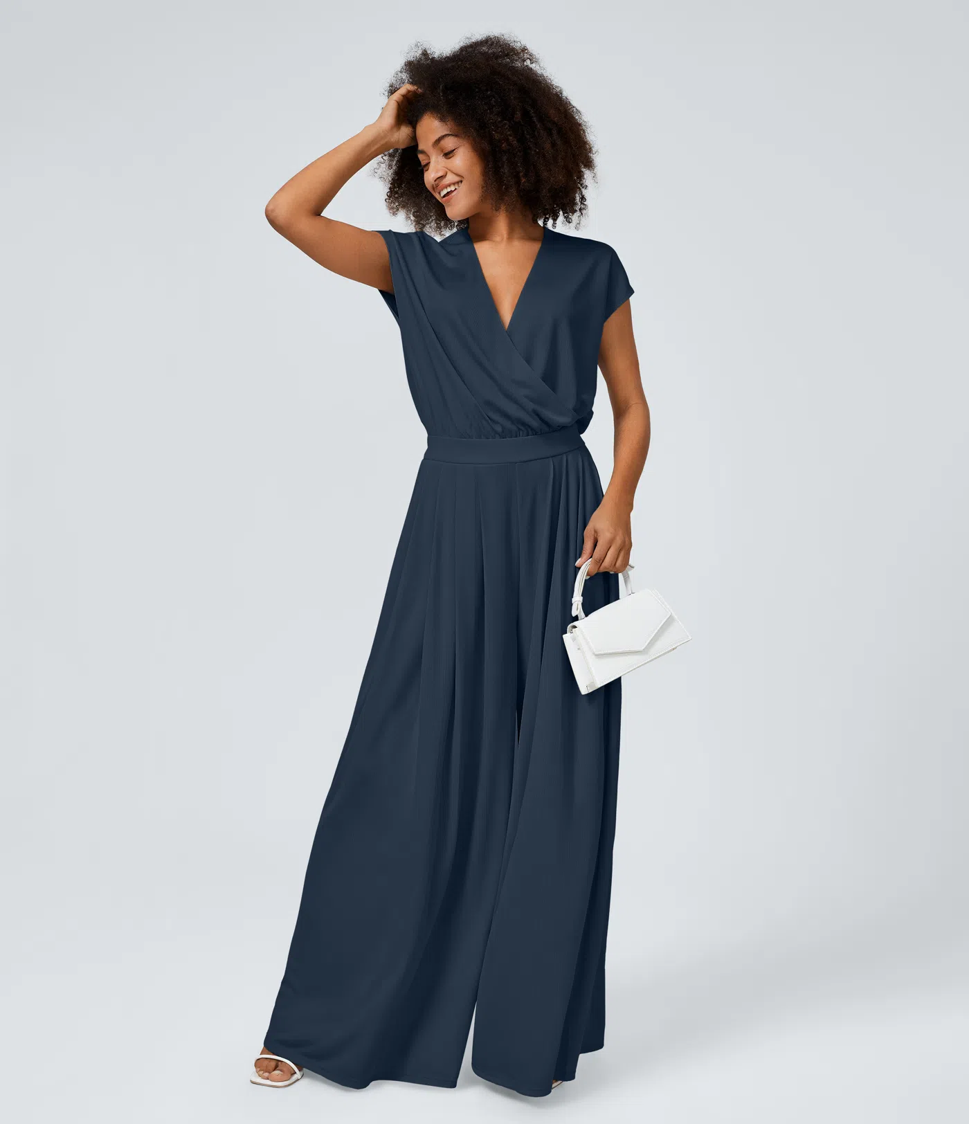 Combinaison Casual Col en V Jambes Large Plissée Manches Courtes Poche Latérale Gaufrée Fluide Combinaison Casual Col en V Jambes Large Plissée Manches Courtes Poche Latérale Gaufrée Fluide