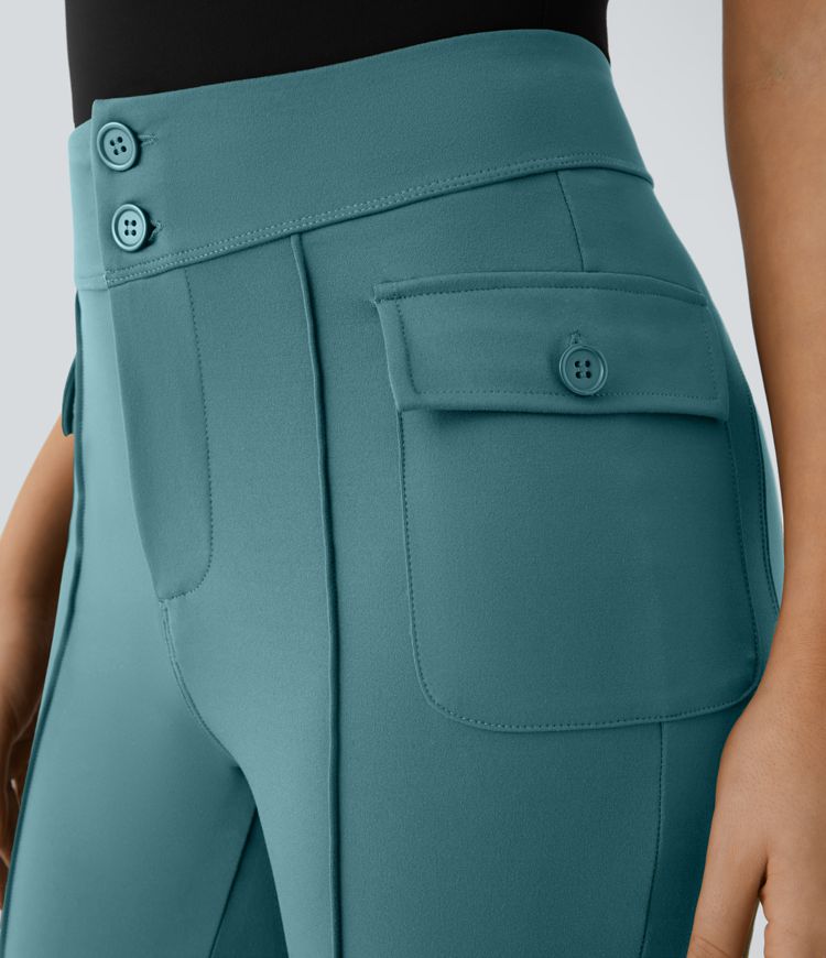 Pantalón cargo acampanado bolsillo solapa lateral botón tiro alto