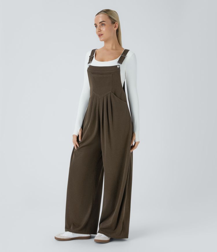 Ribbed bib Adjustable straps Multiple pockets Pleated casual overall