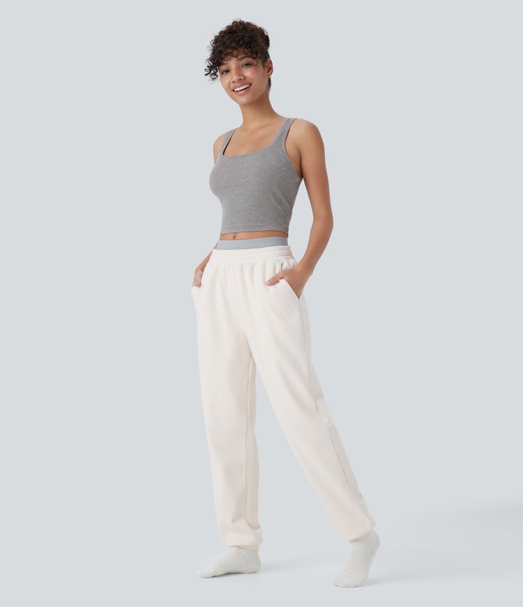 Hautfreundliches, hochelastisches, geripptes Strick-Lounge-Tanktop mit U-Ausschnitt und schmalem Schnitt