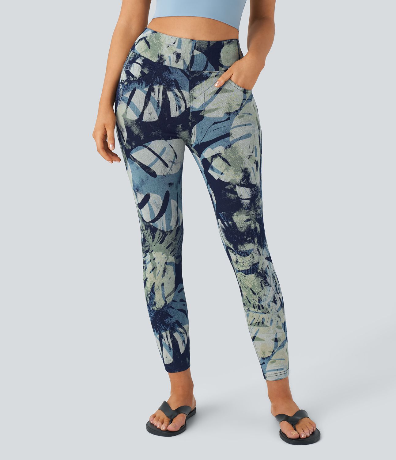 Halara Flex™ Freizeit-Leggings aus elastischem Strick-Denim mit hohem Bund, mehreren Taschen und Blumendruck in 7/8-Länge