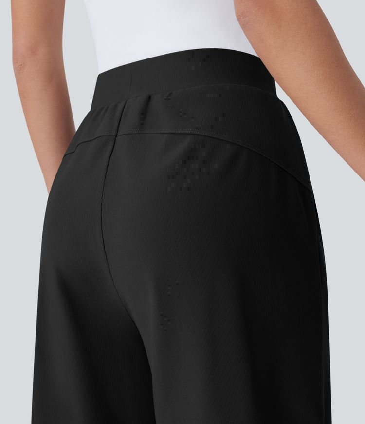 Short Bermuda Tailleur Fluide sculptant taille haute en maille gaufrée avec poches latérales