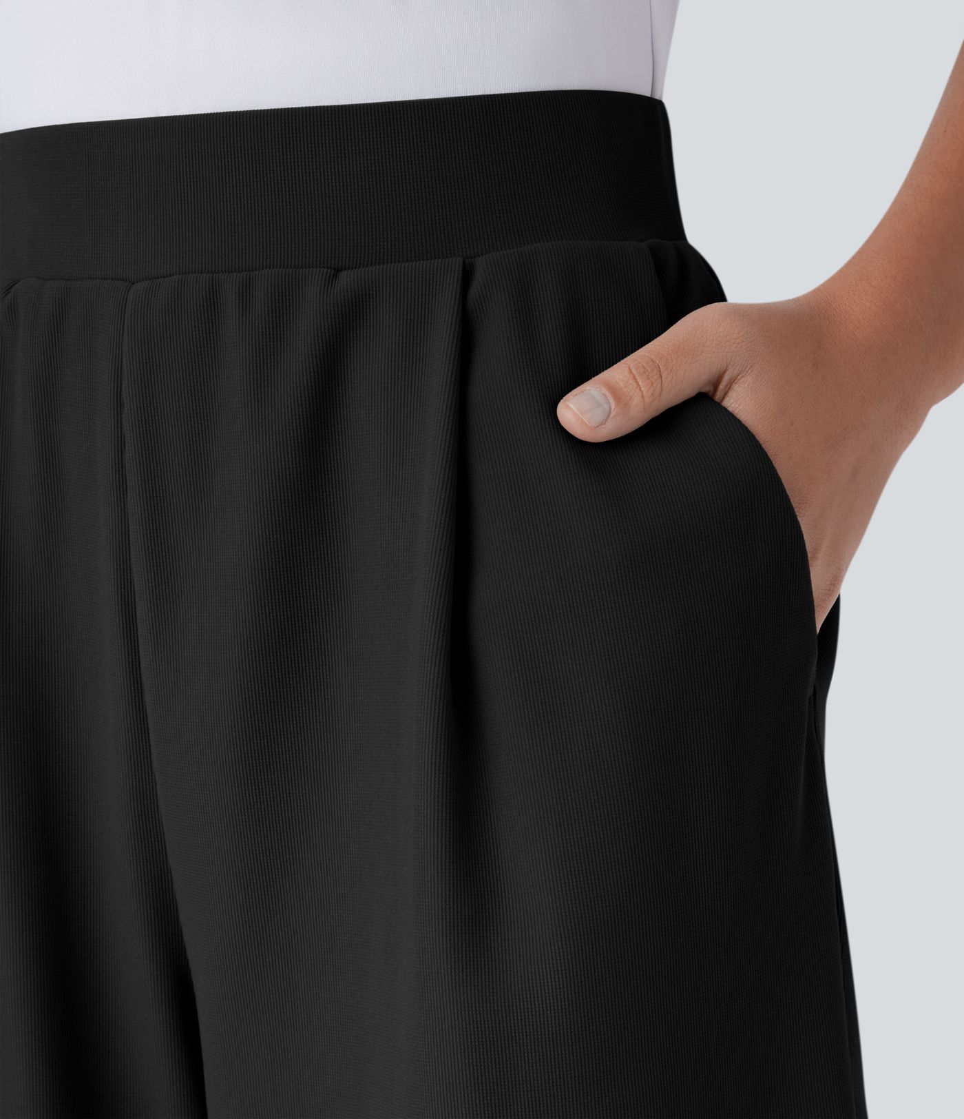 Short Bermuda Tailleur Fluide sculptant taille haute en maille gaufrée avec poches latérales