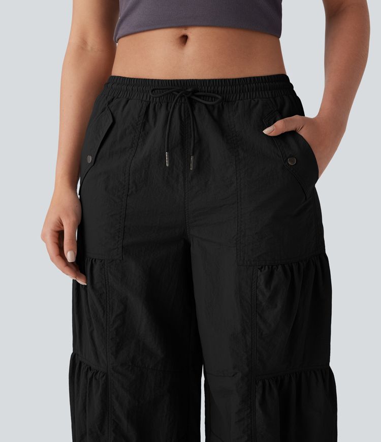 Joggers cargo holgados estilo paracaídas de tiro medio con cordón en la cintura, bolsillos y fruncidos Joggers cargo holgados estilo paracaídas de tiro medio con cordón en la cintura, bolsillos y fruncidos