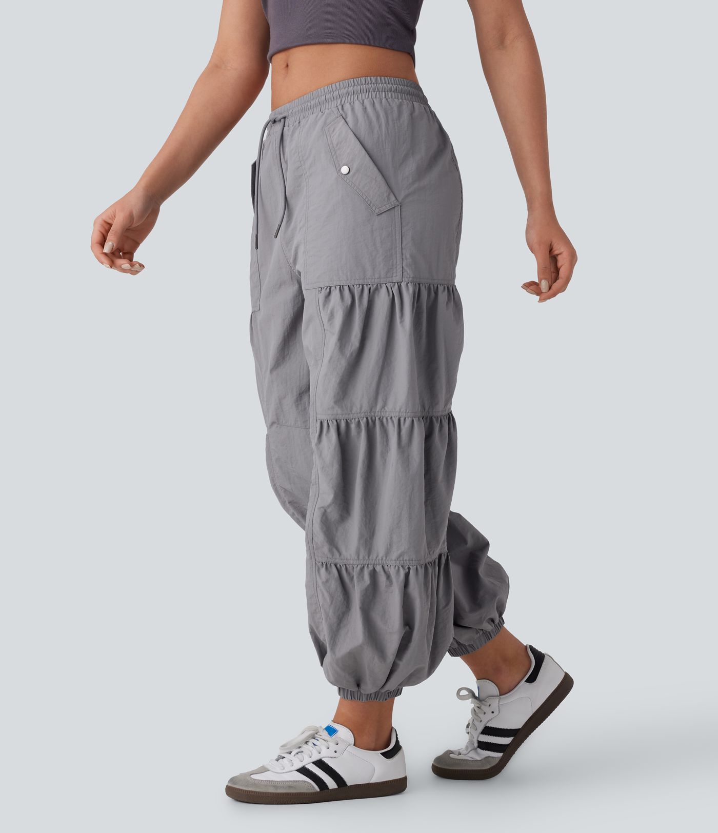 Joggers cargo tiro medio bolsillo lateral fruncido cordón