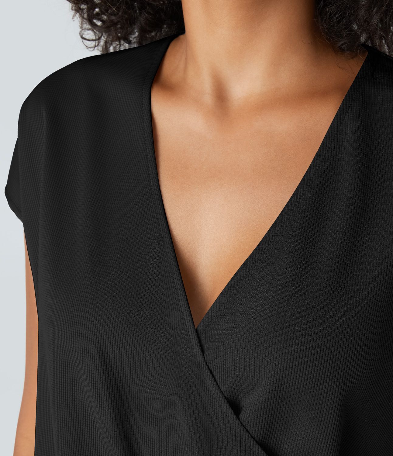 V-neck short sleeve wrinkled side pocket waffle casual jumpsuit