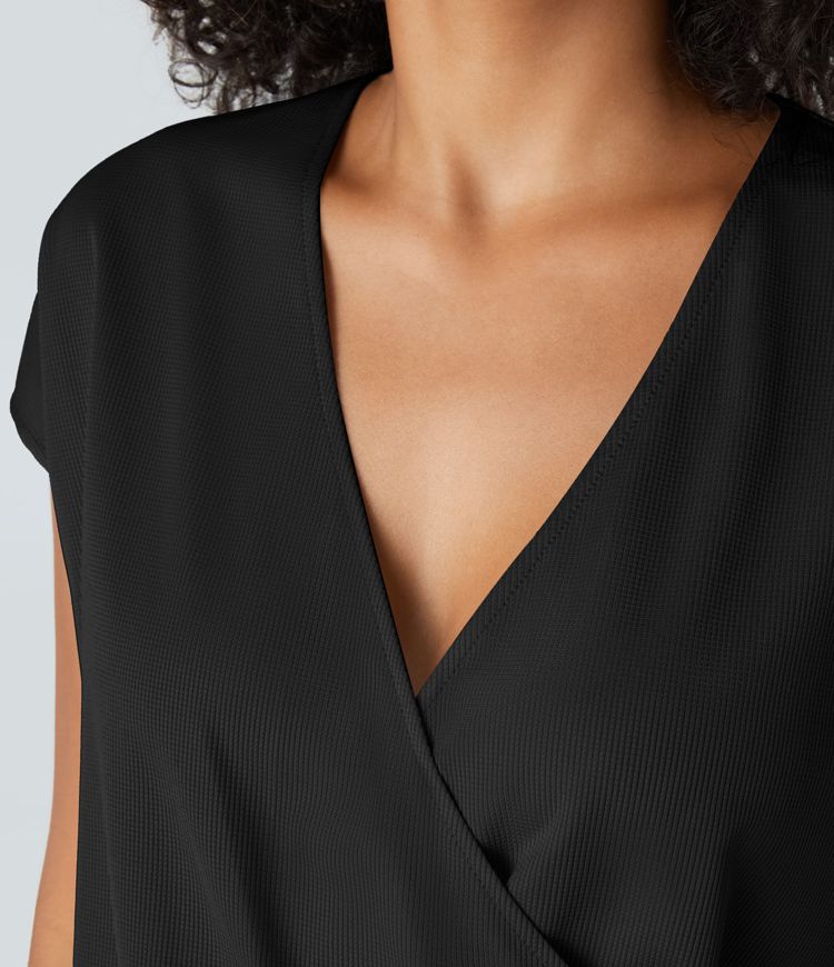 V-neck short sleeve wrinkled side pocket waffle casual jumpsuit