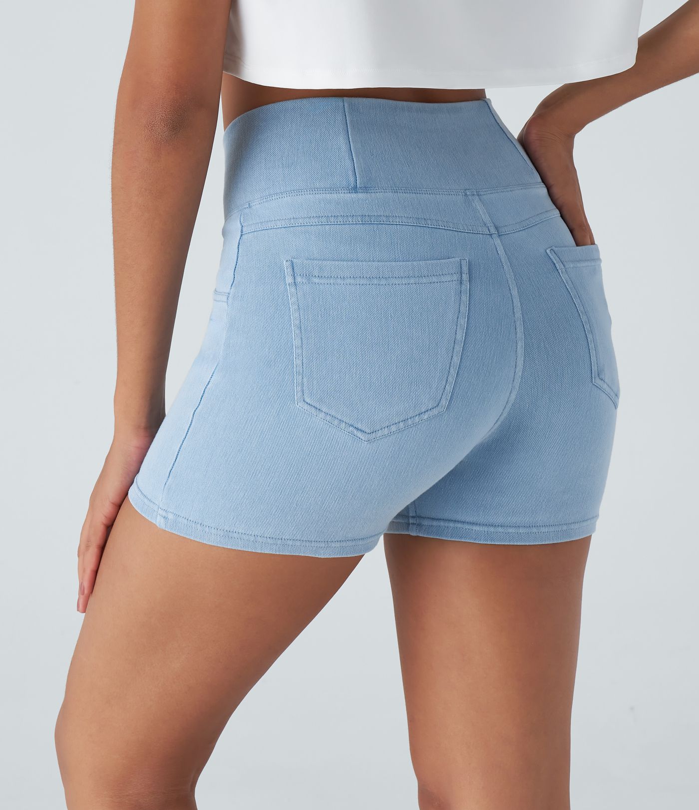 Halara Flex™ Krótkie spodenki jeansowe z wysokim stanem, z przekładką i kieszeniami, casualowe, 3"