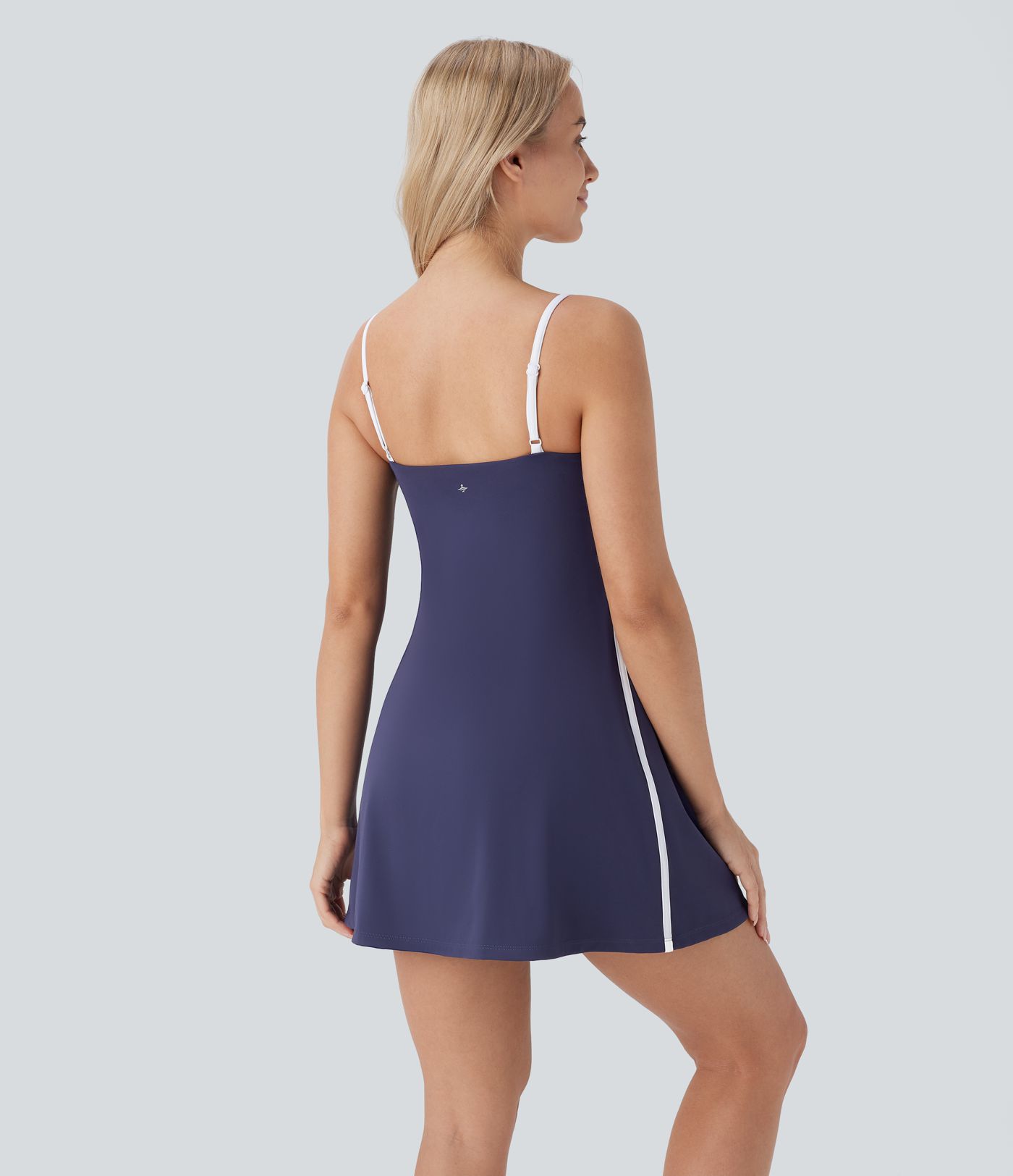 Softlyzero™ QuickDry - 2-in-1 Yoga-Mini-Aktivkleid mit verstellbaren Trägern, Seitentaschen und Farbblock - Easy Peezy Edition