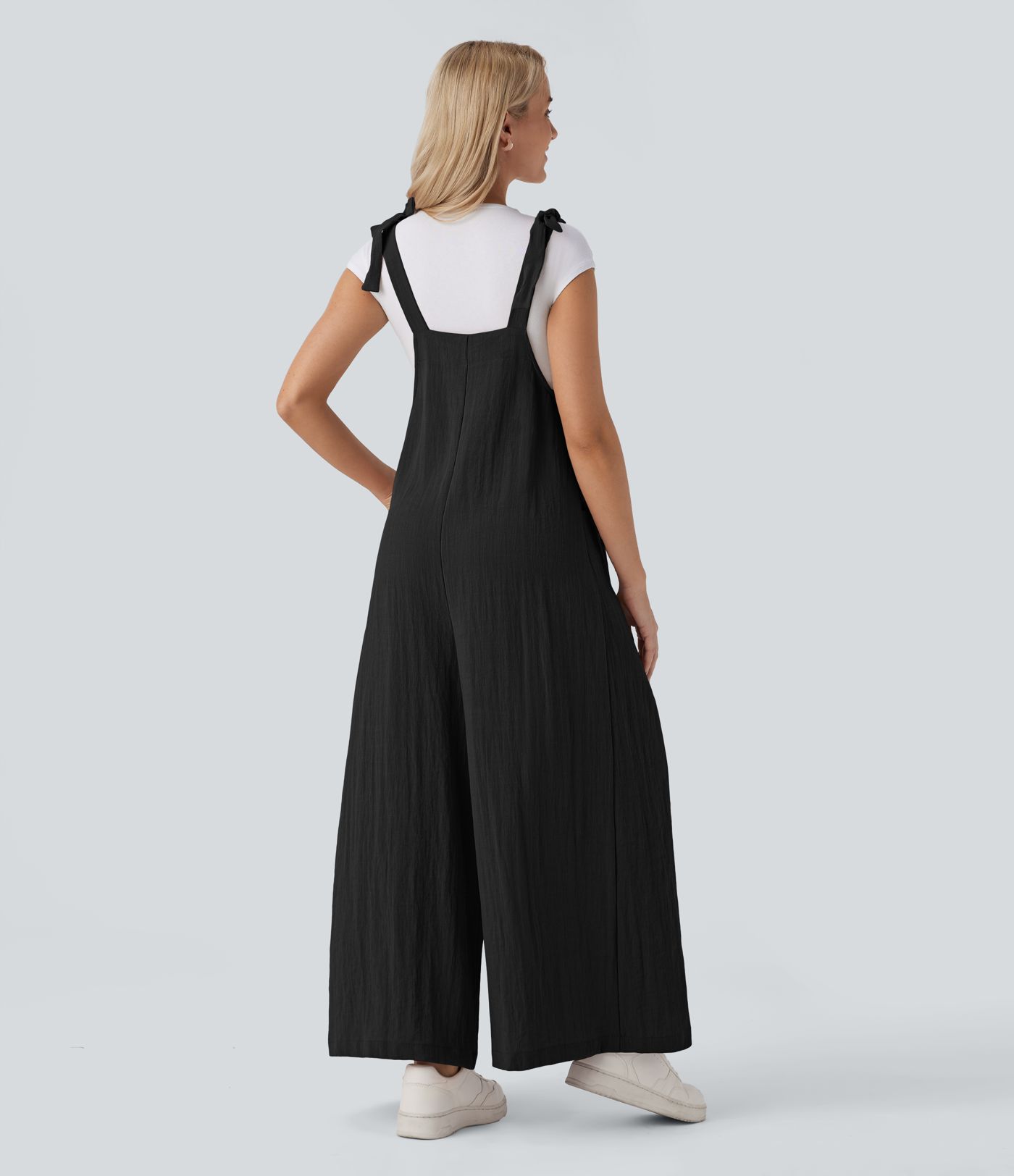 Lässige, fließende Latzhose im Leinen-Look mit Seitentaschen und verstellbaren Trägern