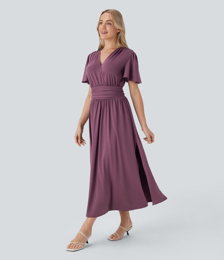 Fließendes, drapiertes Urlaubs-Midikleid mit V-Ausschnitt, kurzen Ärmeln und Schlitz