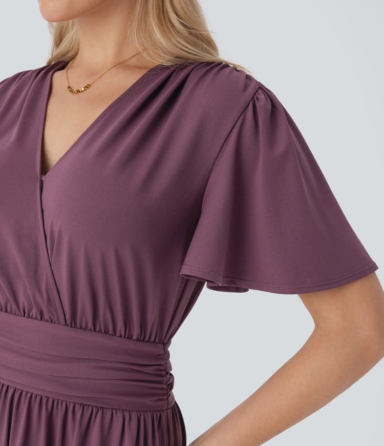 Fließendes, drapiertes Urlaubs-Midikleid mit V-Ausschnitt, kurzen Ärmeln und Schlitz