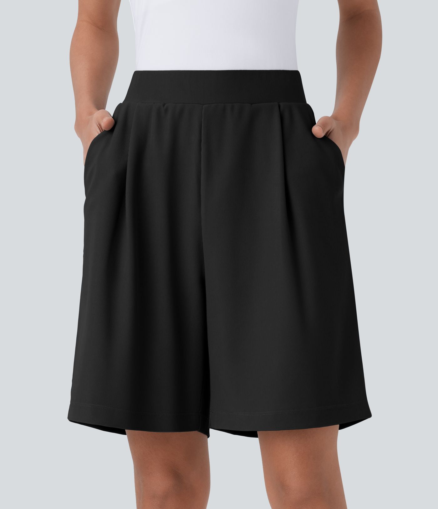 Short Bermuda Tailleur Fluide sculptant taille haute en maille gaufrée avec poches latérales