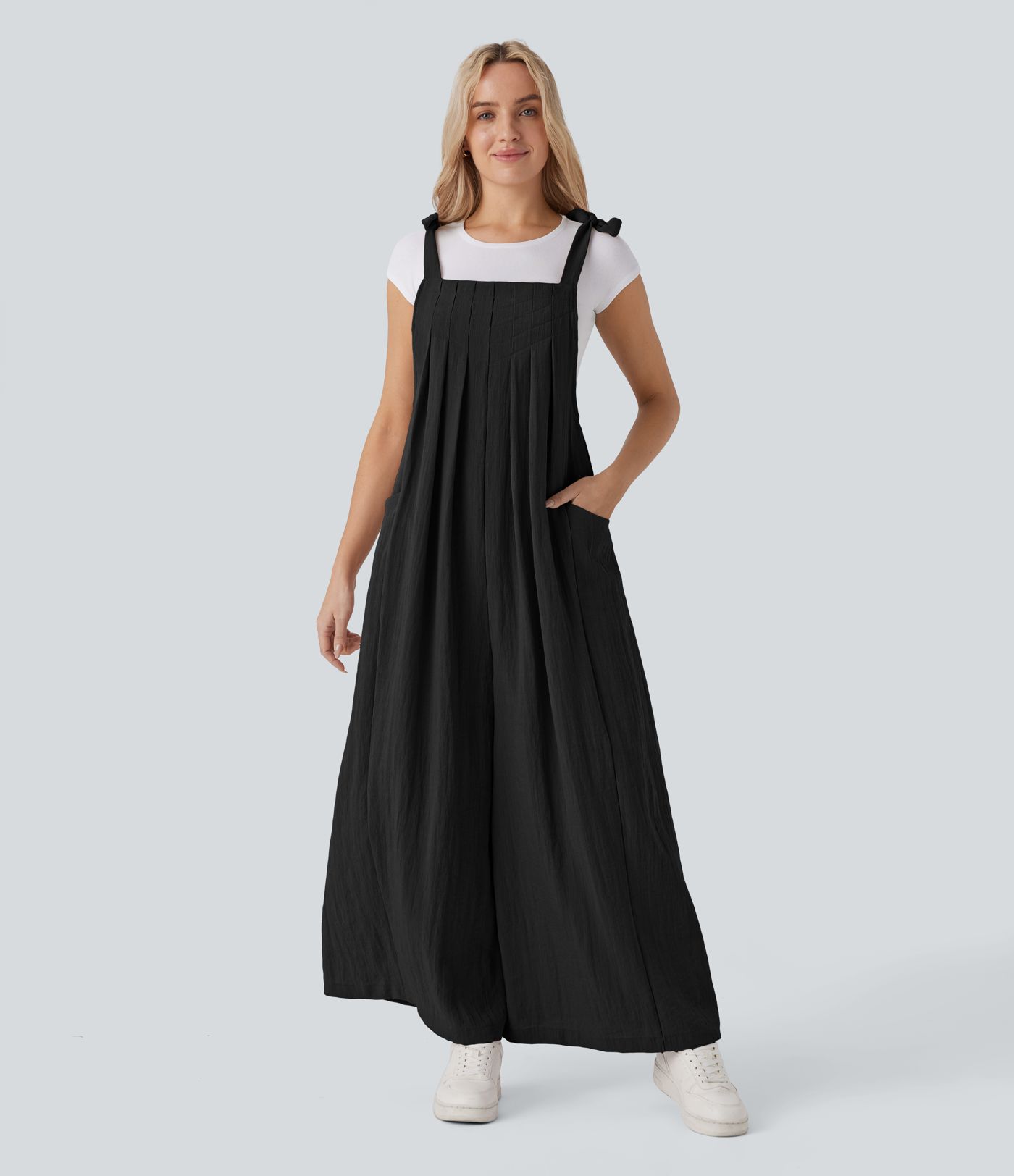 Lässige, fließende Latzhose im Leinen-Look mit Seitentaschen und verstellbaren Trägern