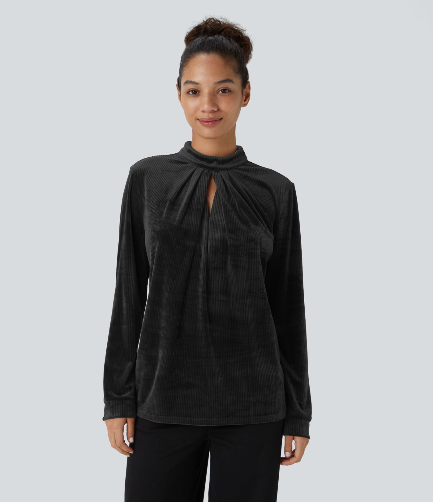 Blouse décontractée côtelée en velours avec col montant, plis, découpes et boutons à manches longues