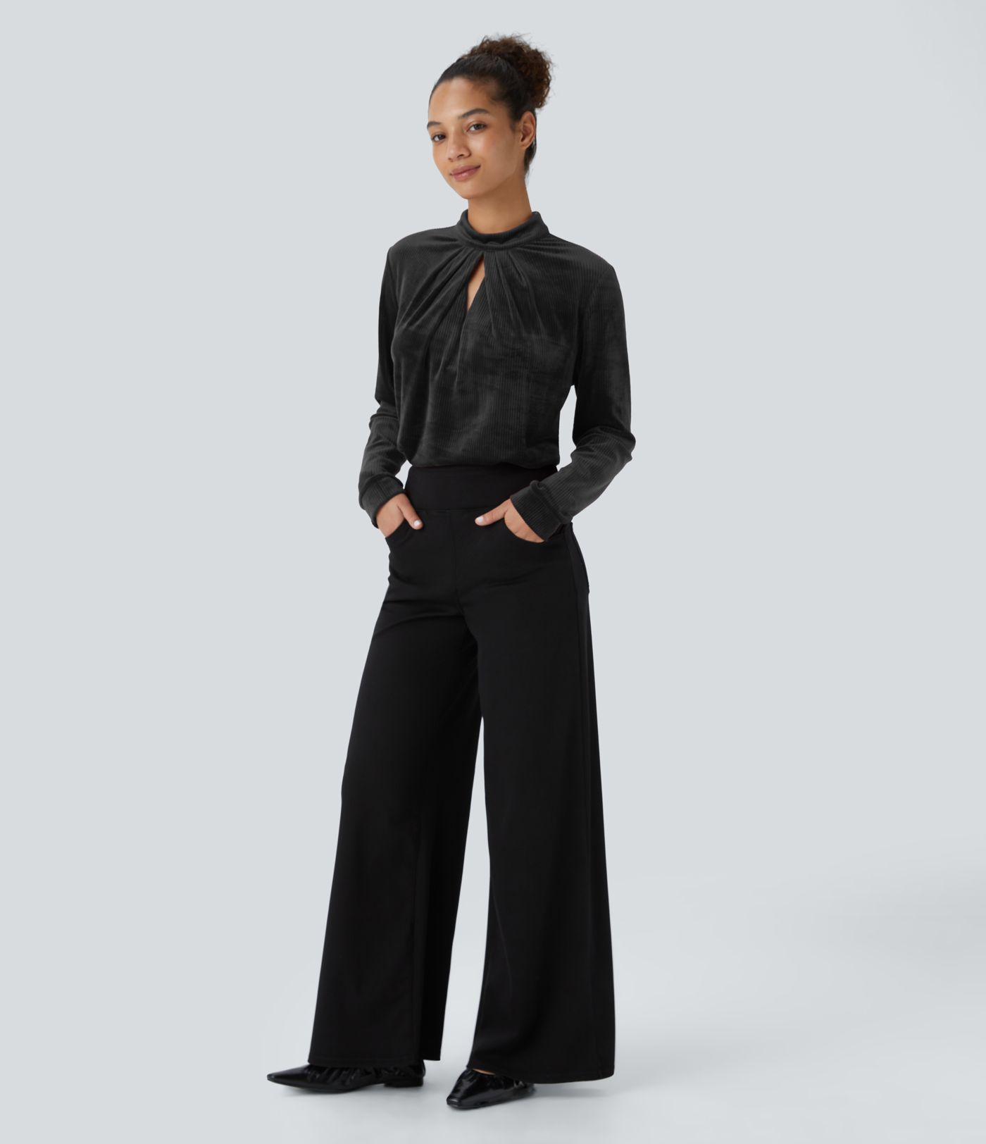 Blouse décontractée côtelée en velours avec col montant, plis, découpes et boutons à manches longues