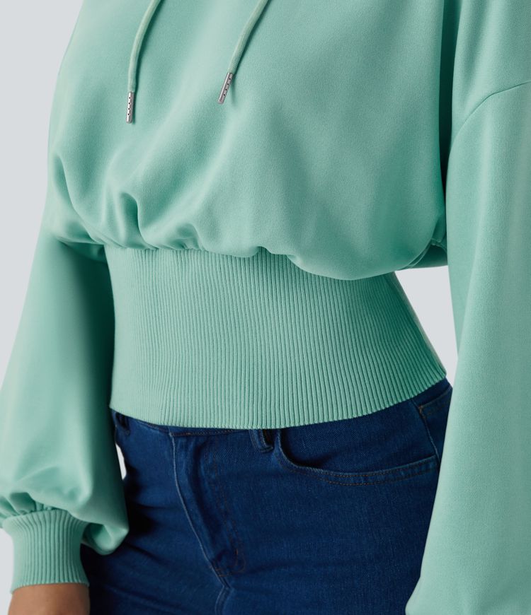 Sweat-shirt décontracté coupe ample à capuche avec manches évasées, cordon de serrage et bords côtelés contrastés