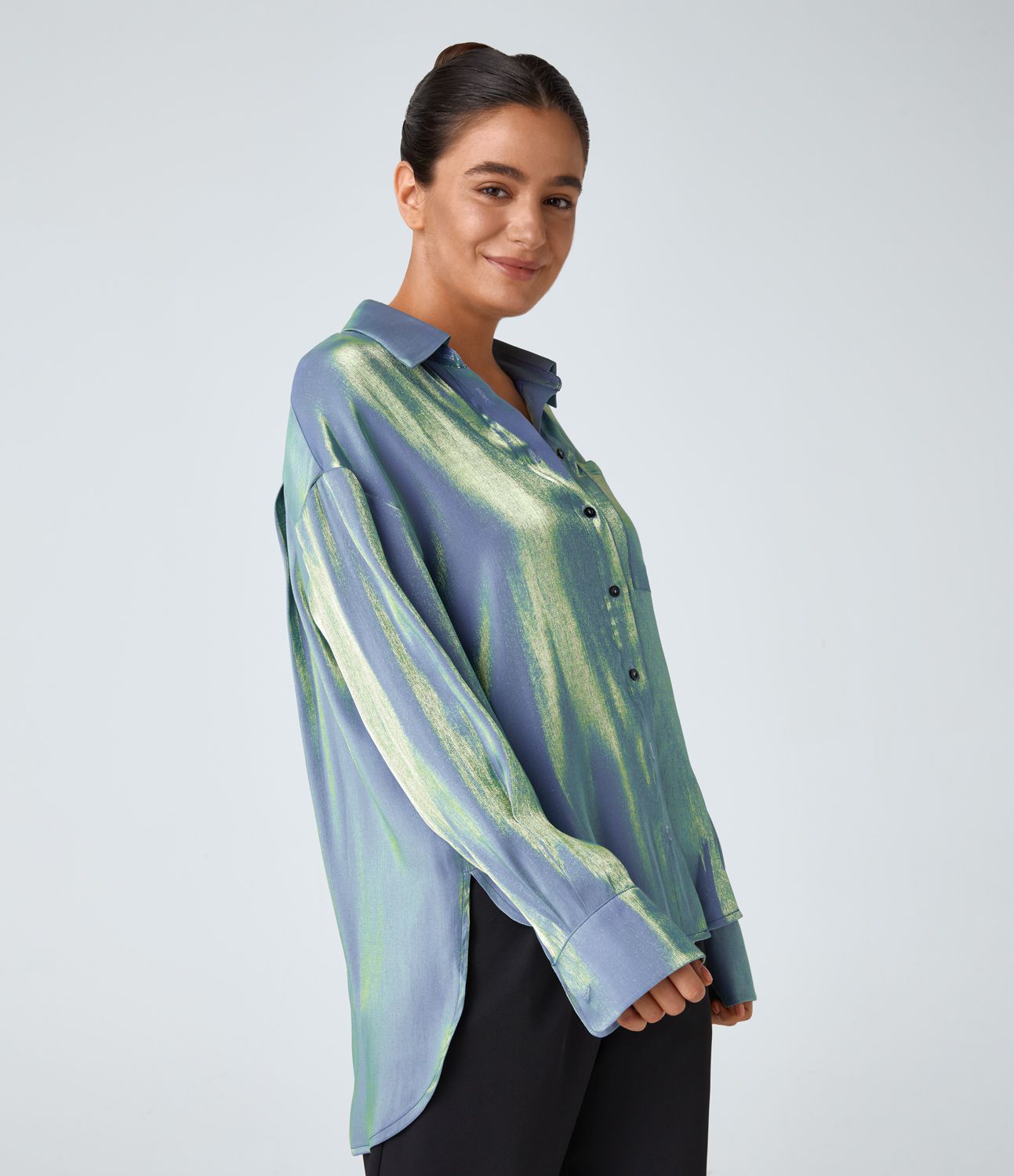 Camisa oficina extragrande brillante dobladillo curvo alto bajo bolsillo pecho cuello