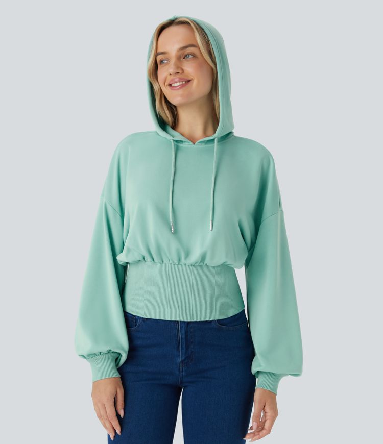 Sweat-shirt décontracté coupe ample à capuche avec manches évasées, cordon de serrage et bords côtelés contrastés