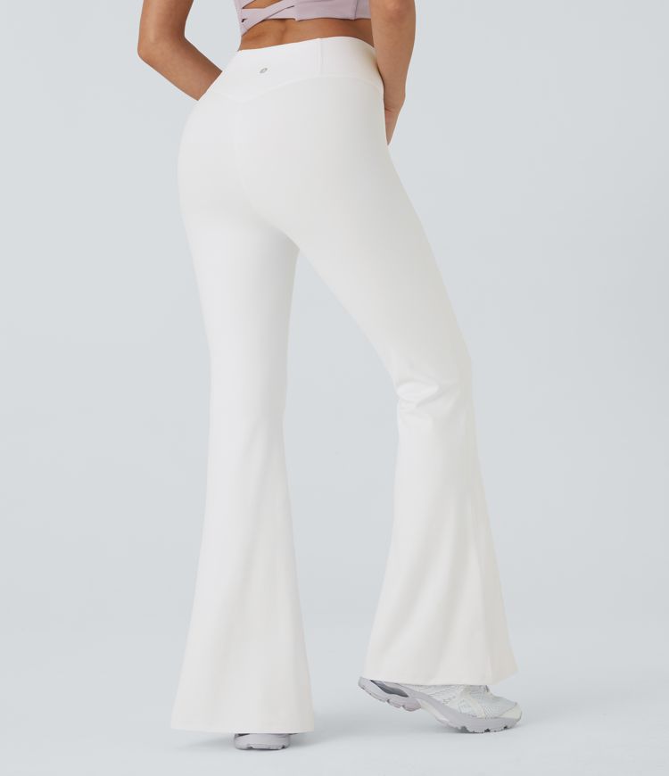 Leggings con cintura en V de tiro alto super acampanados con bolsillos 