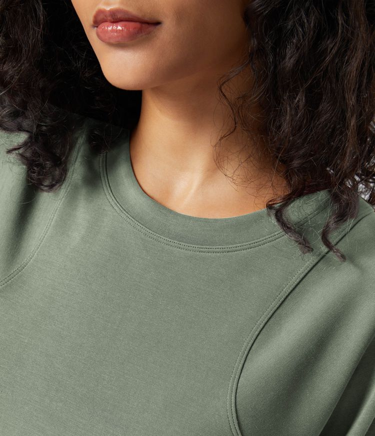 SpacerTek™ Round Neck Raglan Sleeve Solid Casual Sweatshirt