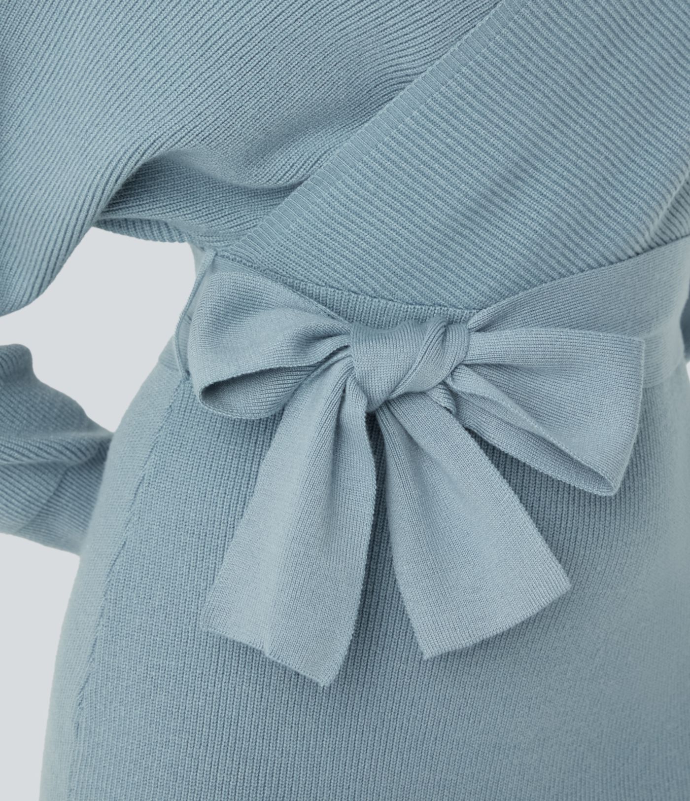 Vestido suéter corto cinturón manga larga cuello V cruzado murciélago