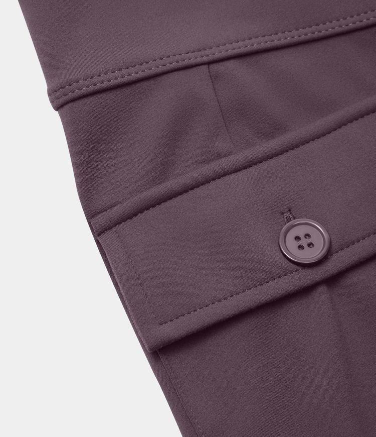 Pantalón cargo acampanado bolsillo solapa lateral botón tiro alto