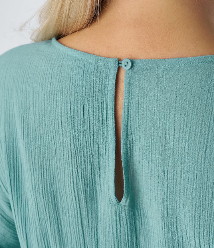 Plissierter, lässiger Jogger-Jumpsuit mit V-Ausschnitt, Schlüssellochrücken, kurzen Ärmeln, Kordelzug und Seitentaschen