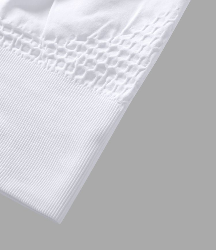 Rückenfreier, geraffter Sport-BH mit geringem Support, überkreuzten Doppelträgern und nahtlosem Flow - A-C Cups