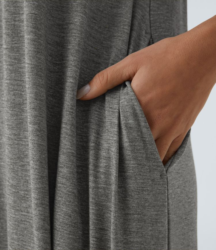 Jumpsuit ohne Ärmel mit Henley-Kragen und seitlicher Tasche