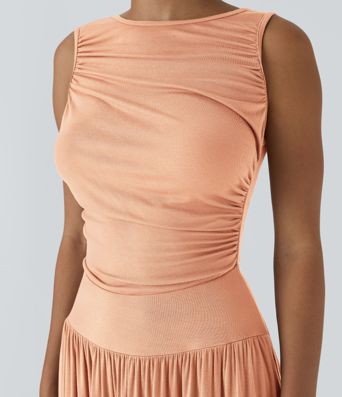 Robe longue décontractée à encolure bateau, bretelles asymétriques, côtés froncés et poches