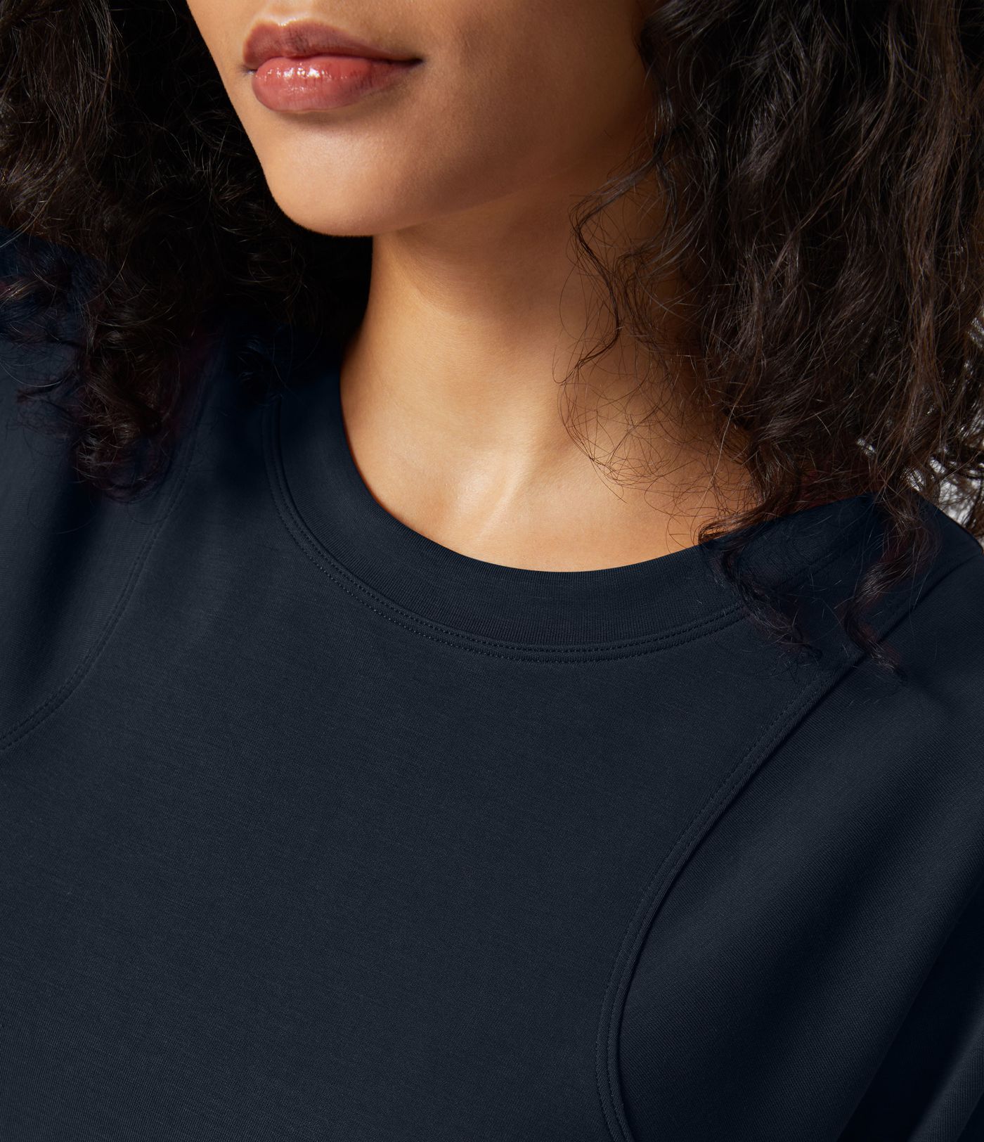 Sudadera resistente cuello redondo manga raglán