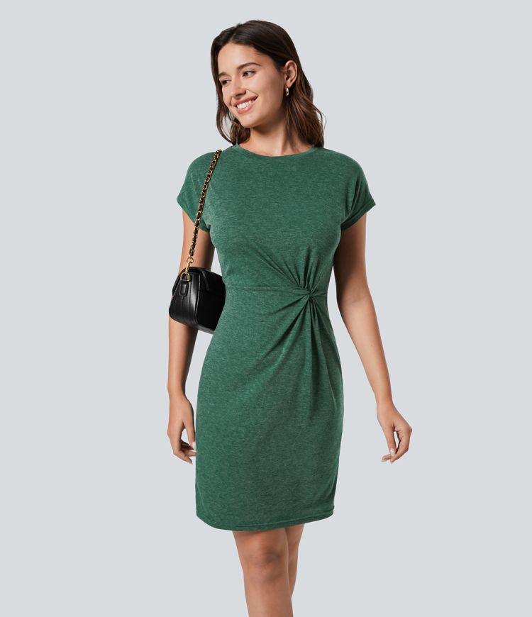 Mini vestido plisado torcido manga corta cuello redondo