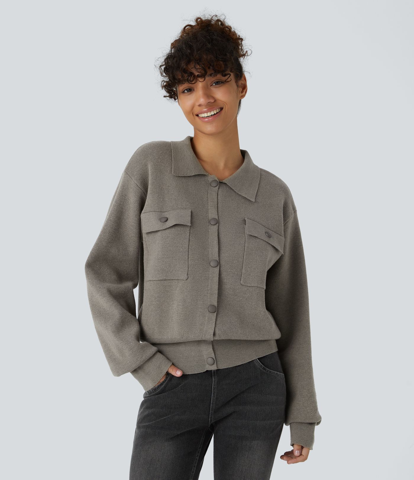 Pull décontracté à col chemise avec poches poitrine boutonnées