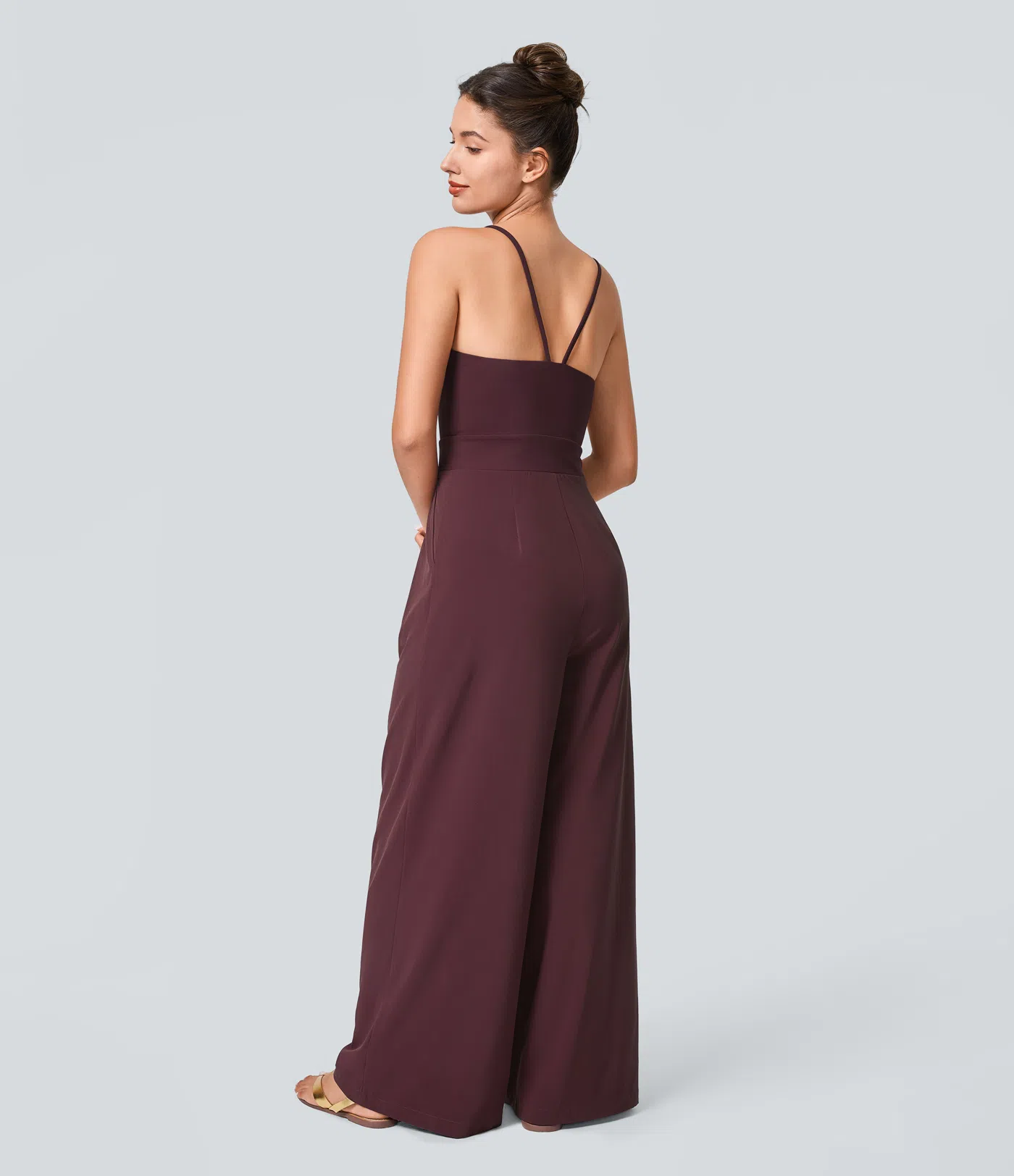 Breezeful™ Rückenfreier Urlaubs-Jumpsuit mit seitlichem, unsichtbarem Reißverschluss, Seitentaschen und weitem Bein - schnelltrocknend Breezeful™ Rückenfreier Urlaubs-Jumpsuit mit seitlichem, unsichtbarem Reißverschluss, Seitentaschen und weitem Bein - schnelltrocknend