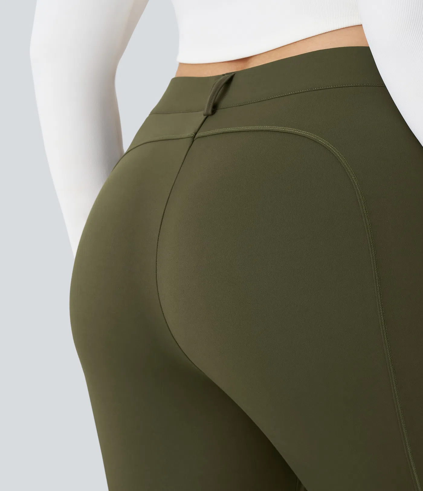 DayStretch - Schmale Cargo-Hose mit hohem Bund, Seitentaschen und Reißverschluss - Plus Size