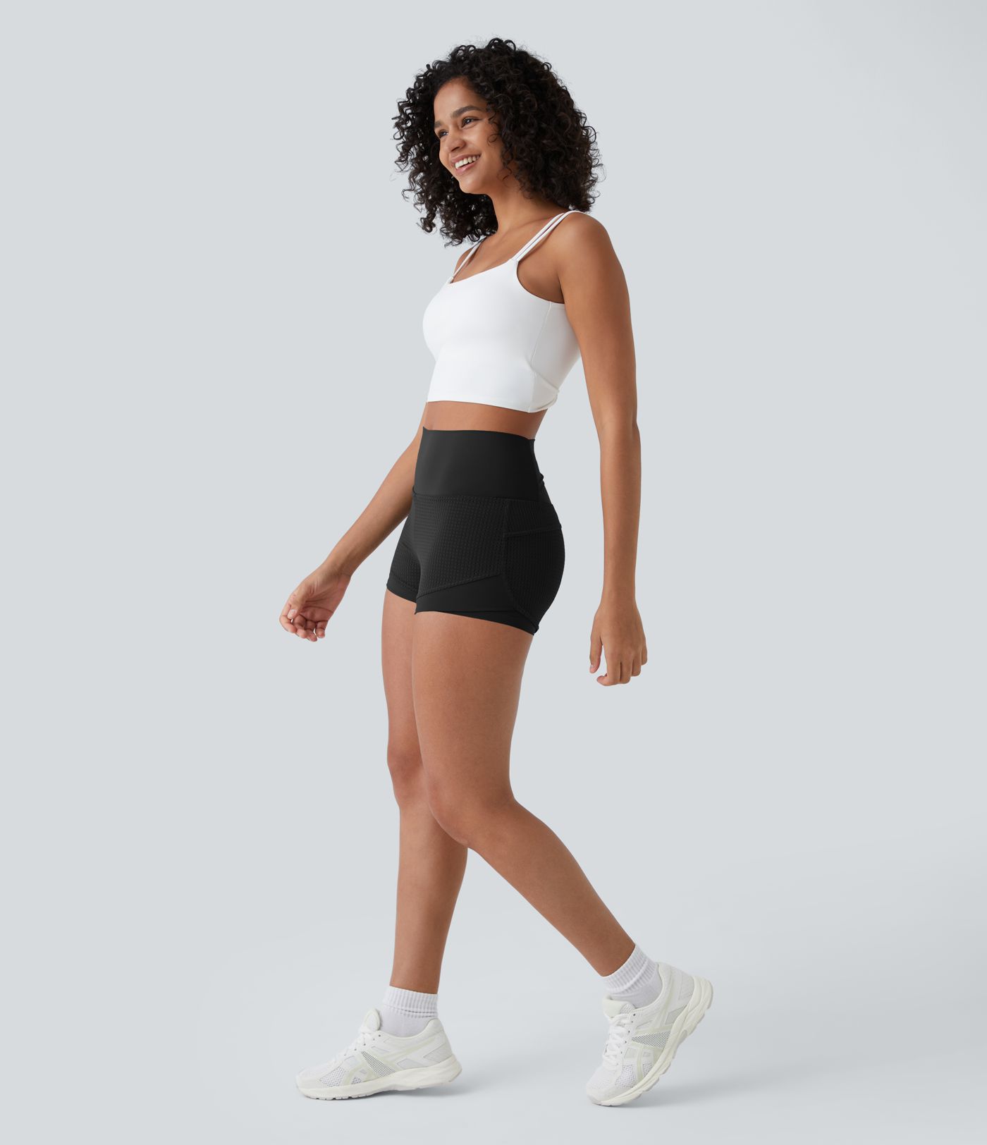 Pantalones cortos de tiro alto 2 en 1 con bolsillo trasero