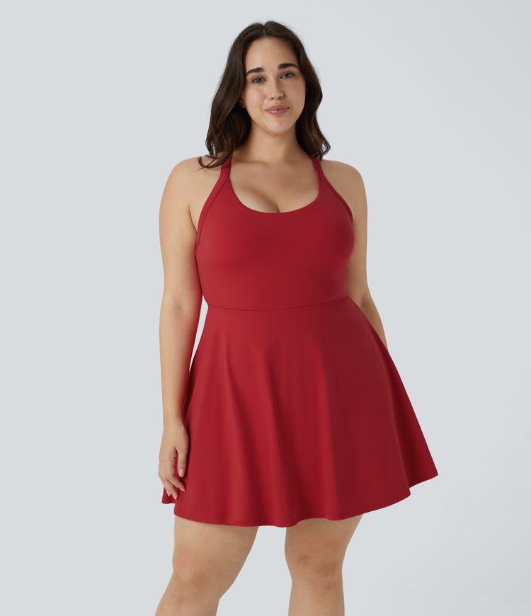 Plus-Size, rückenfreies, ausgeschnittenes 2-in-1-Trainingskleid mit Seitentaschen – Easy Peezy