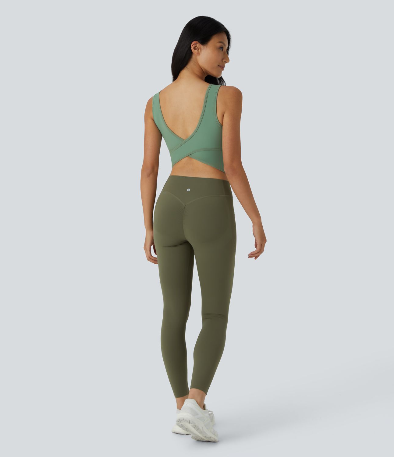 Tielko (tank top) s U-výstrihom v barre/baletovom štýle, košíčky A–C