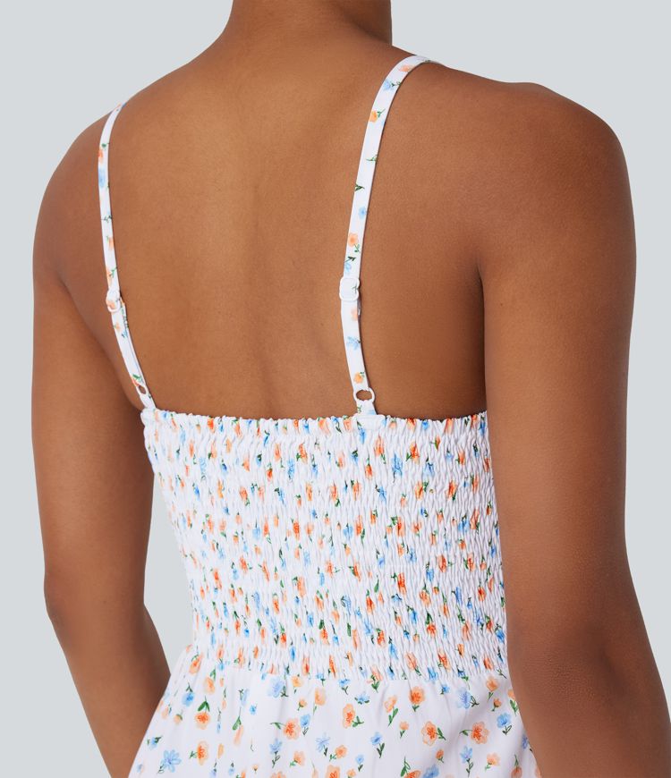 Lässiger, geraffter Jumpsuit mit Seitentaschen, verstellbaren Trägern und Blumendruck