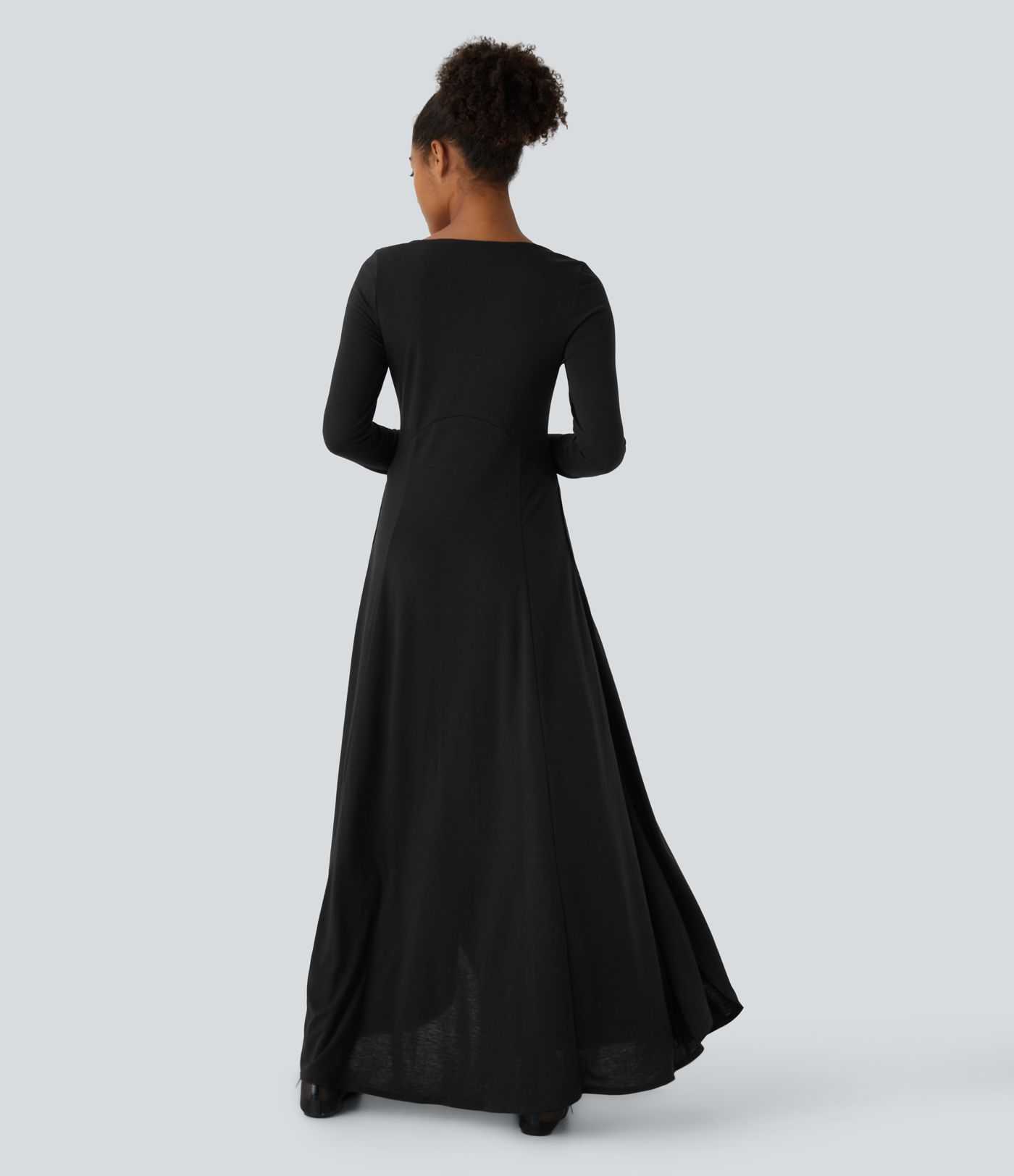 Robe longue évasée à col carré, manches longues et fente