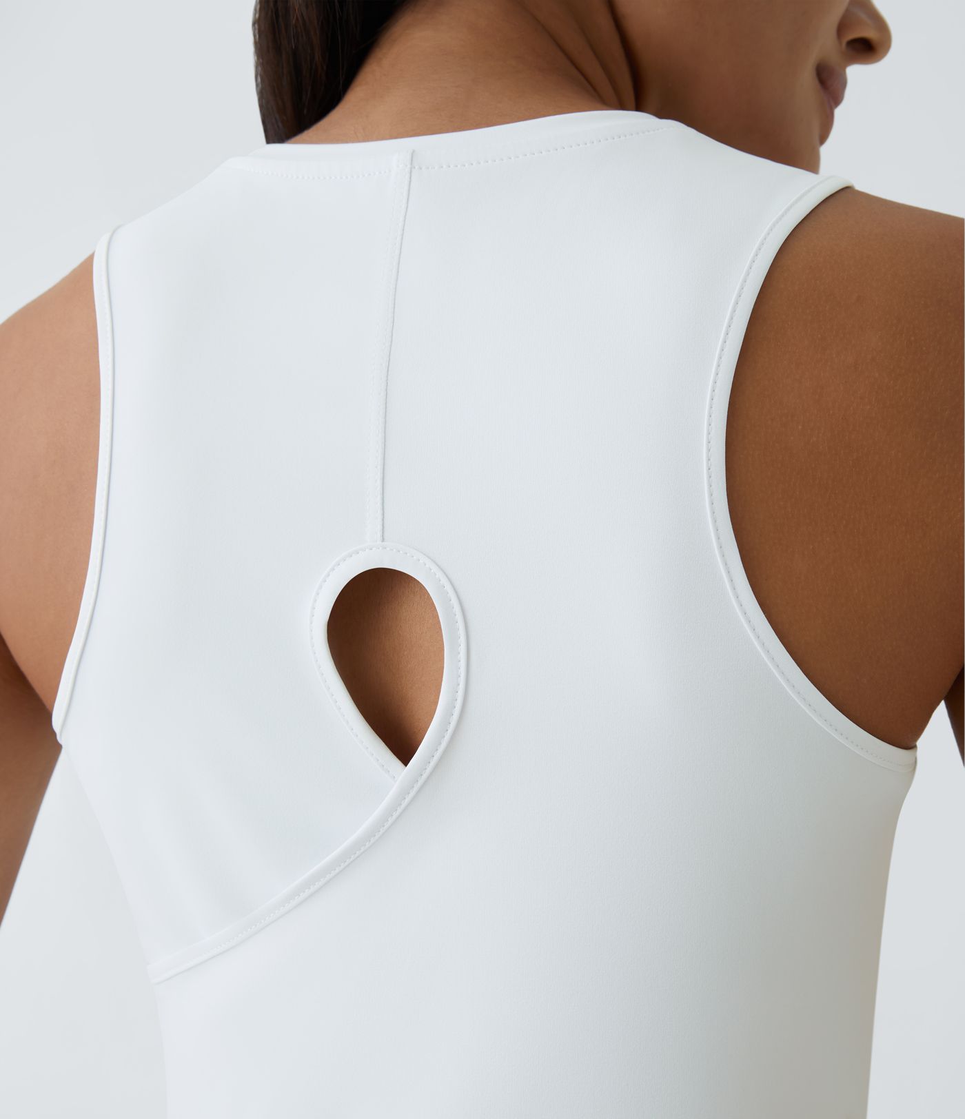 Cut Out Crossover Hem Solid Yoga Tank Top