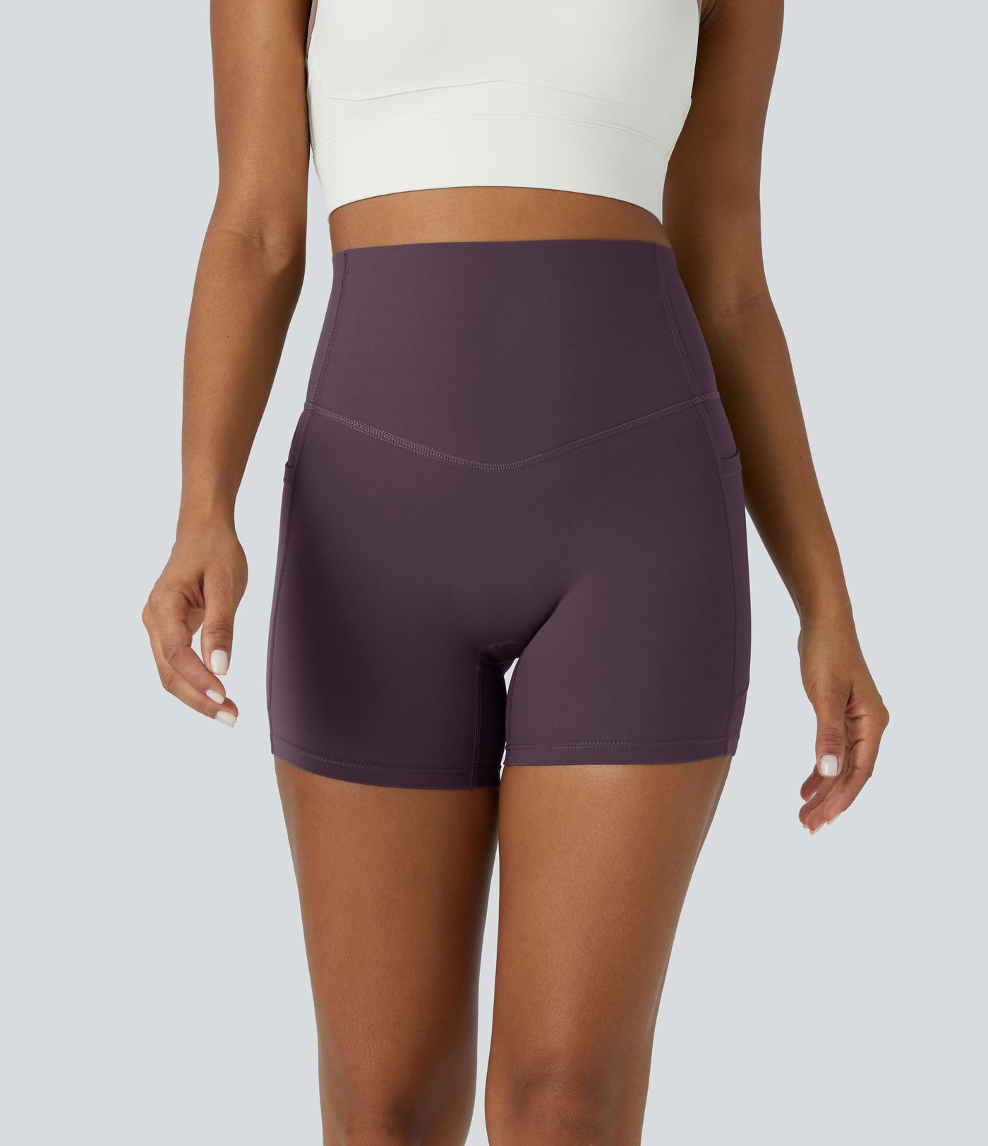 Halara UltraSculpt™ SoCinched Pantalones cortos de ciclismo de cintura alta con control de abdomen, bolsillos laterales y entrenamiento 5''