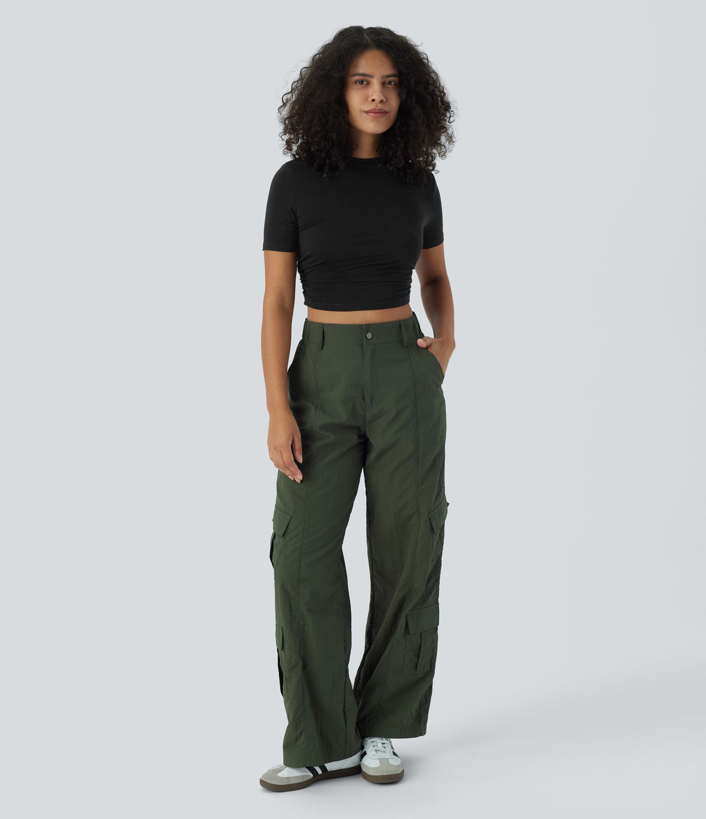 Camiseta recortada ajustada pliegue manga corta cuello redondo