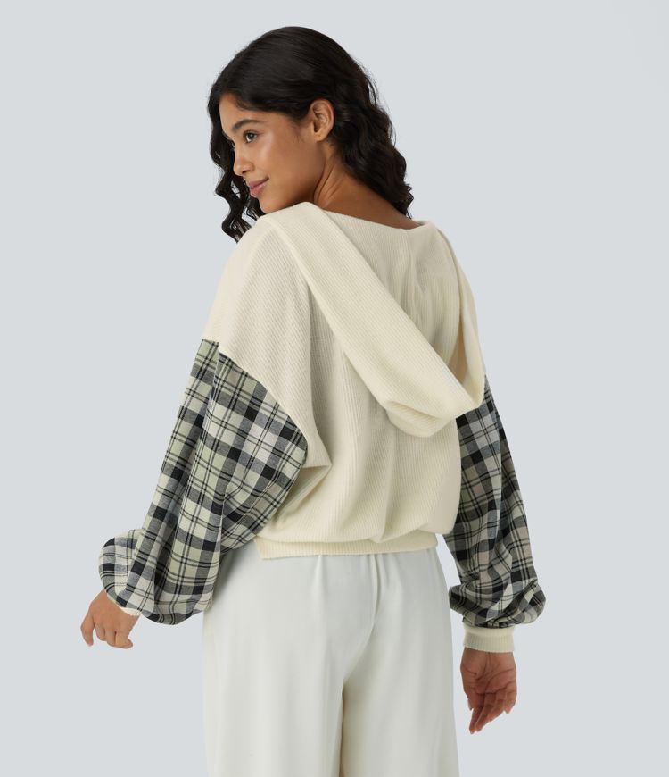 Sweat à capuche col V en maille gauffrée bicolore